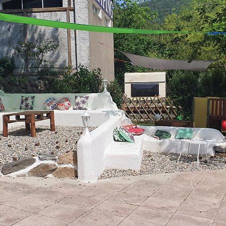 Camping Les Lavandes Darbres Esterno foto